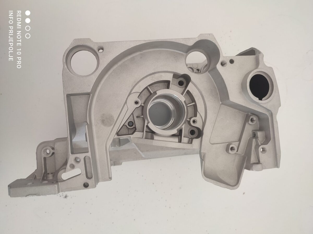 Kućište motora Kineske testere PN 4500 5200 - Slika 3